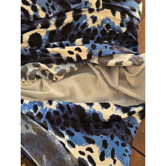 Tommy Bahama 1 PC Blue Animal Leopard Print Tankini Style Swimsuit, Small - Picture 6 of 7
